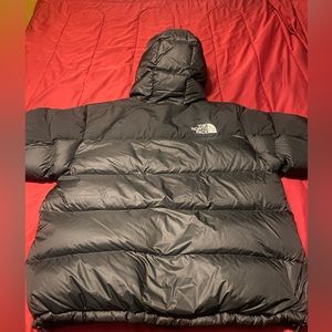 Black North Face 550 coat, Size XL.